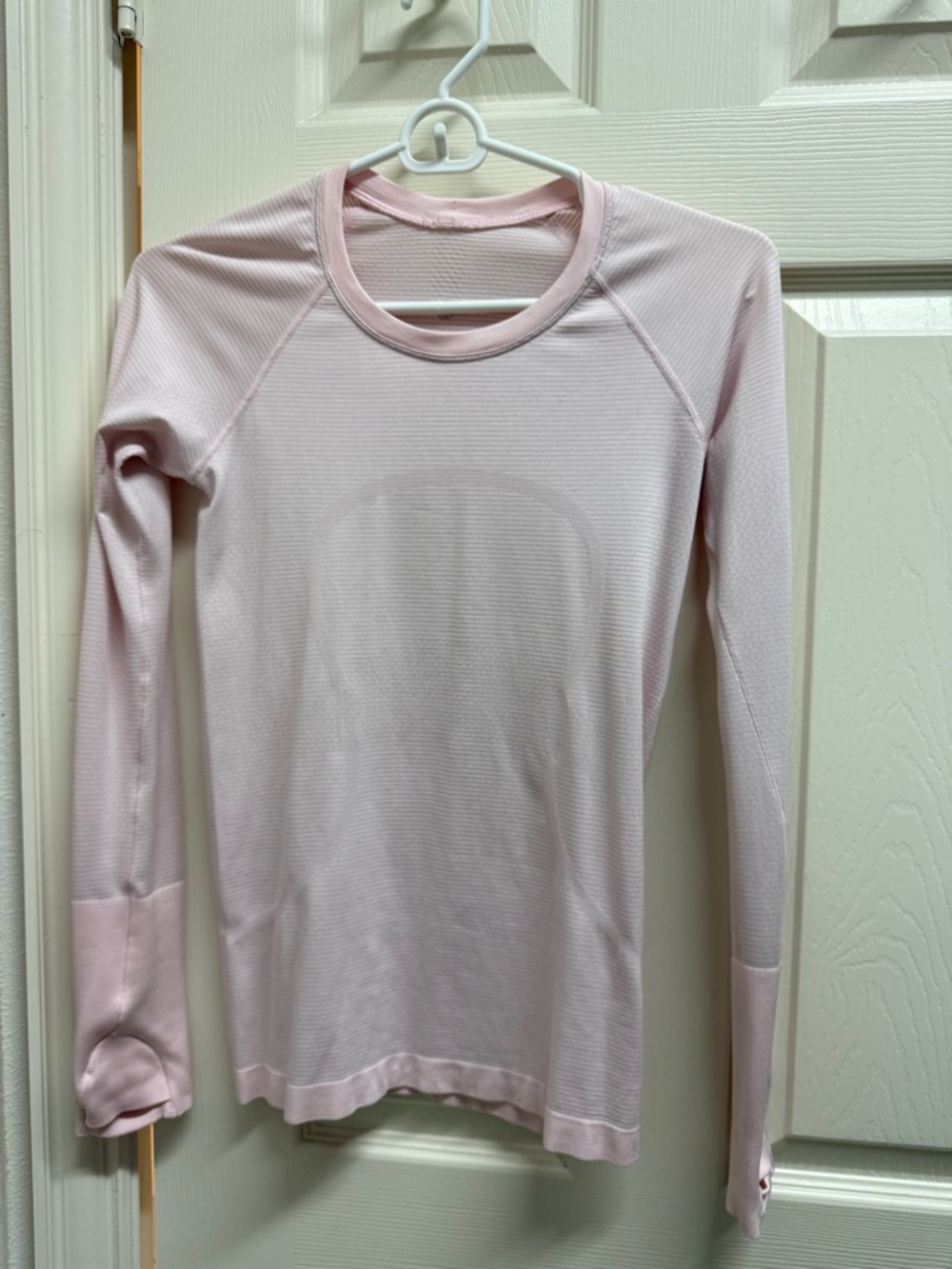 Lululemon swiftly Long-Sleeve Pink Performance Top size 4